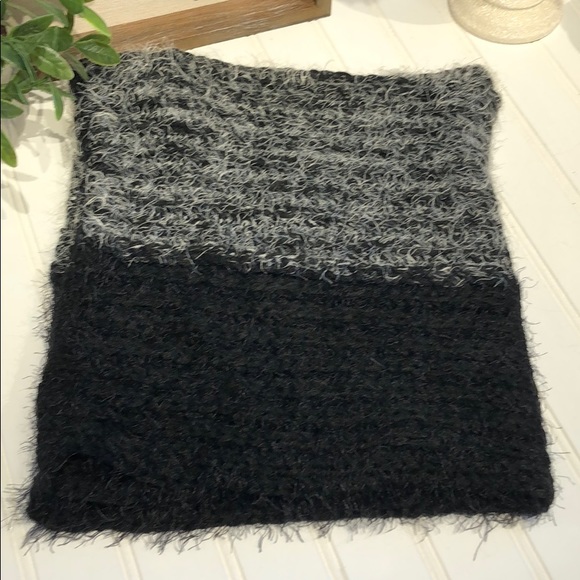 Modena scarf - Picture 6 of 7